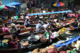 Marché touristique flottant de Damnoen Saduak
